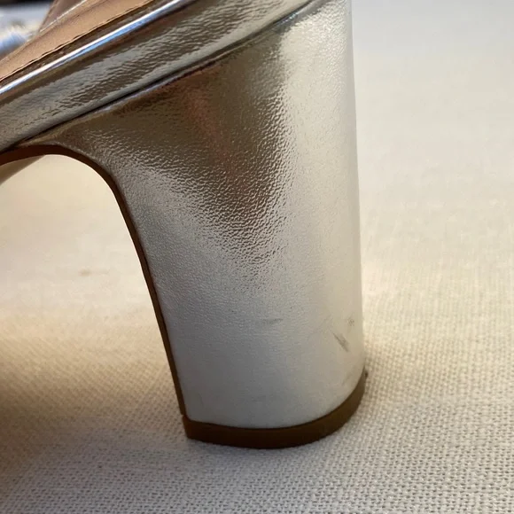 Jewel Badgley Mischka Christen Metallic Knotted Block
Heel Sandal - Picture 5 of 14